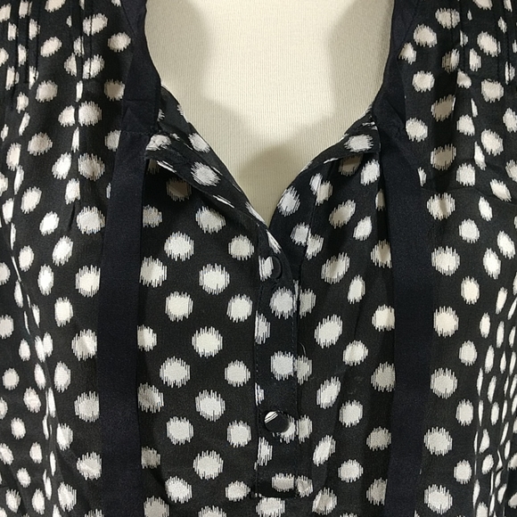 Top: NEW Greylin Silk Polka Dot Button Blouse - Picture 2 of 6
